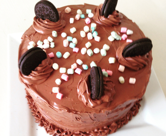 oreo-banana chocolate cake