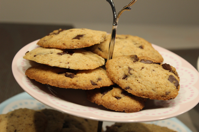 Oppskrift på glutenfrie sjokolade-cookies. Perfekt på kvinnedagen.