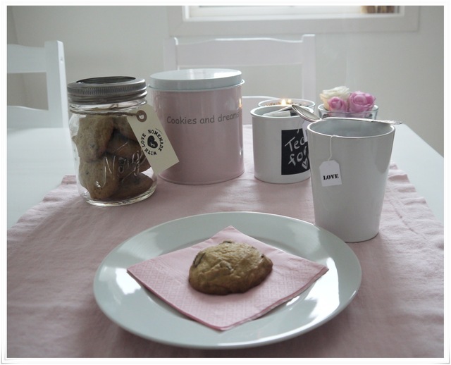Tea for two - cookie for one