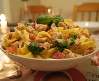 Pasta tagliatelle med Kylling og Parmaskinke