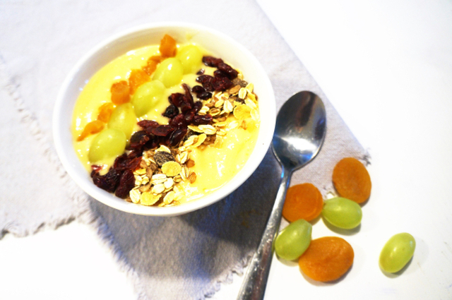 Smoothie bowl med mango