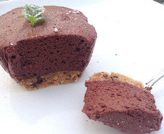 Sunn&proteinrik sjokoladefromasj - som dessert eller minikake med cookie dough bunn!