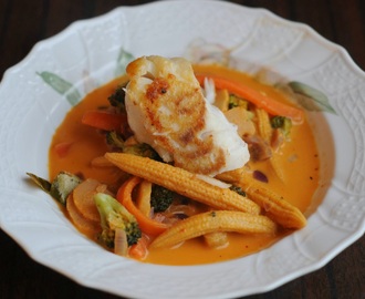 Torskeloin med red curry sauce