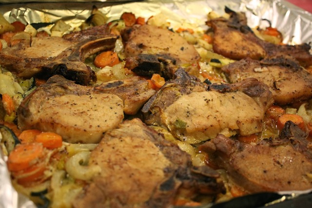 Koteletter i ovnen med grønnsaker