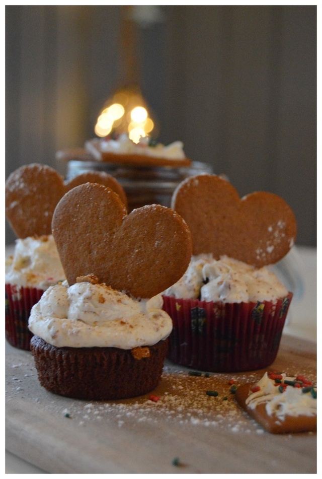 Sjokolade muffins med pepperkake ostekrem