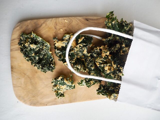 Vegan cheese flavored kale chips