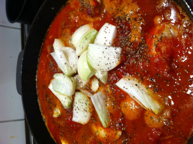 Italiensk kyllinggryte med oliven, pepperstekt sopp og tagliatelle