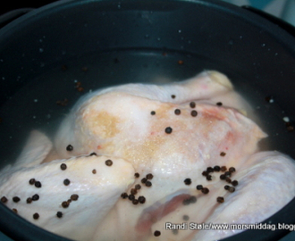 Koking av høns på 30 minutter i Crock-pot