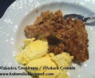 Rabarbra Smuldrepai (Eggfri) / Rhubarb Crumble (Eggless)