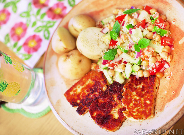 Stekt halloumi med sommersalat