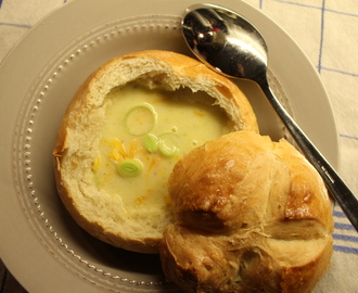 Suppebolle av brød