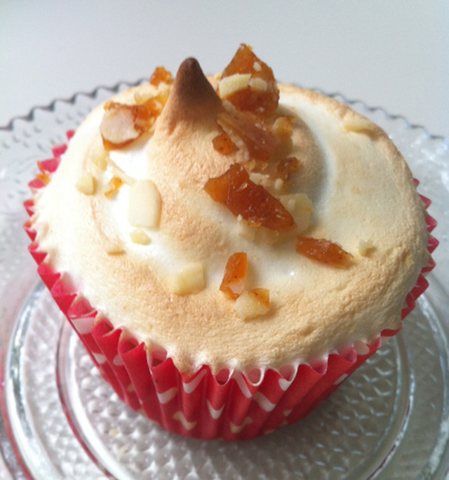 Cupcake med lemoncurd, marengs og chilikrokan