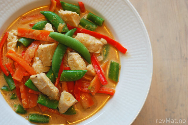 Thai-suppe med rød karripasta