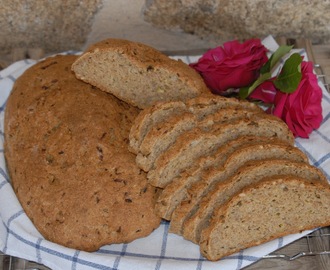 Brød med squash og solsikkefrø