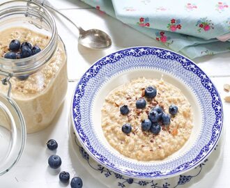 KJØLESKAPSGRØT MED PEANØTTSMØR