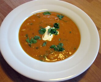 Suppe med linser, kikerter og chili