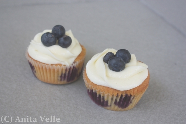 Blueberry cupcakes with creamcheese frosting