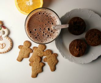 FØRSTE ADVENTSMORGEN MED KAKAO OG PEPPERKAKEMUFFINS