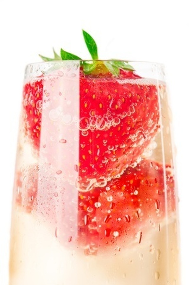 Strawberry White Wine Cooler