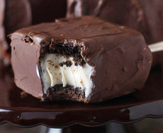 Ispinne med is, brownie og sjokoladetrekk