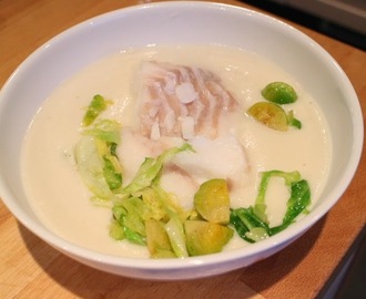 Jordskokksuppe med torsk, nykål og chips