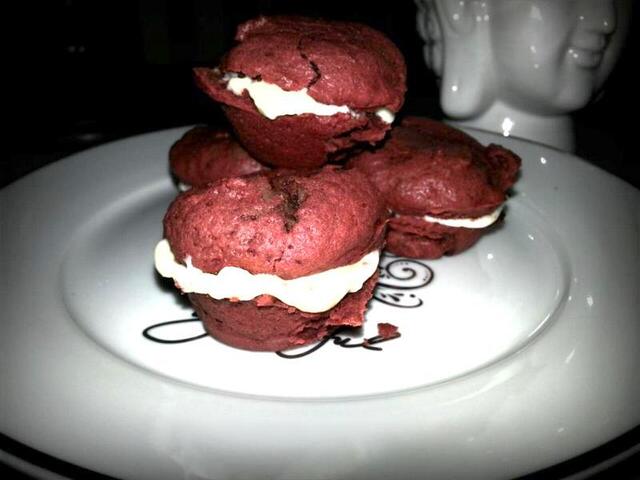 Red velvet whoopie pies