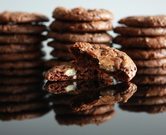 Cookies med sjokolade – mørk og hvit