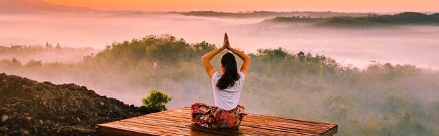 Hvorfor er yoga så effektivt for sosial angst? Med gratis yoga ebok