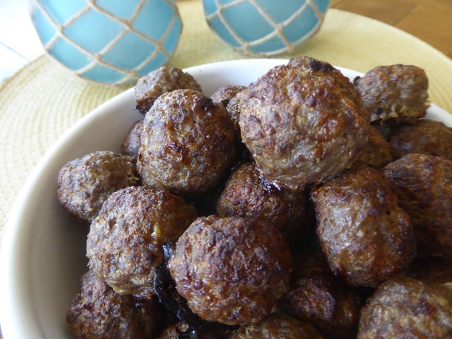 Köttbullar på långpanna i ugn till påsk