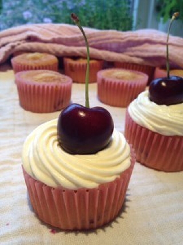 Morell cupcakes / Cherry cupcakes