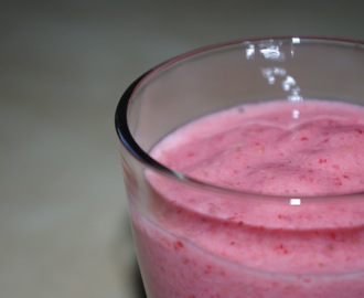 Jordbær og banan smoothie