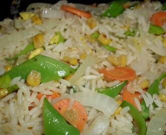 Stekt ris med grønnsaker