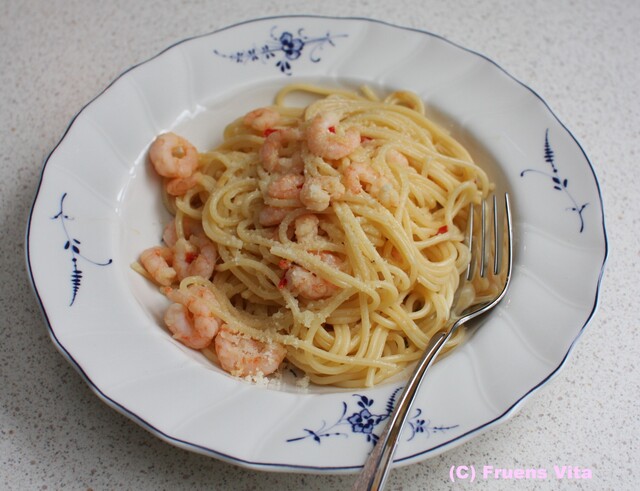 Pasta med reker og spreke smaker