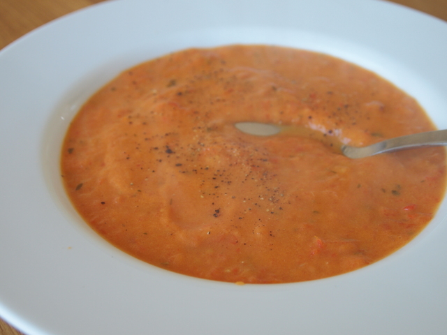 Kremet tomatsuppe med ovnsstekte tomater