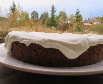 Rødbetkake med ostekrem