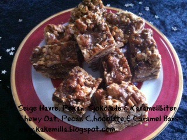 Seige Havrebiter med Pekan, Sjokolade & Karamell (Eggfri) / Chewy OatBars with Pecans, Chocolate & Caramel (Eggless)