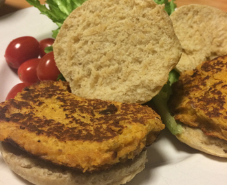 Oppskrift: Kikertburger med tzatziki