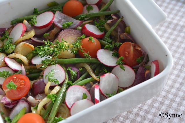 Varm salat med rødløk, fennikel og aspargesbønner