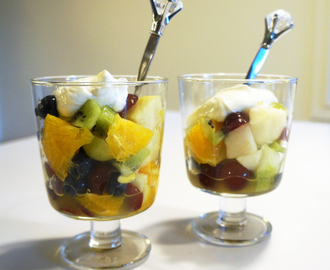 Sunn dessert: hjemmelaget fruktcocktail med kesam