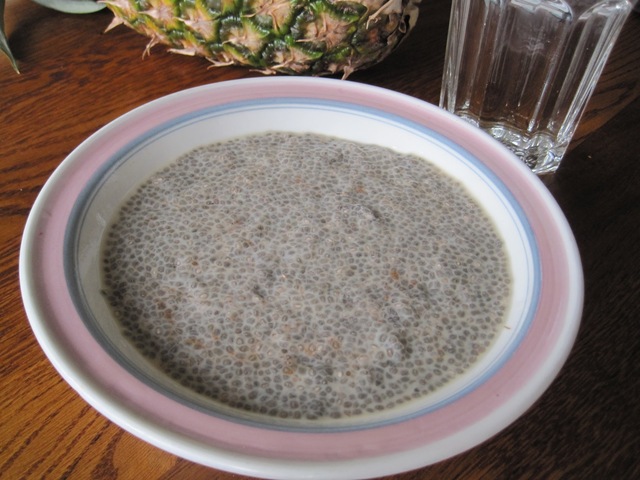 Cha-cha-cha-chia pudding og ananas-rødbete juice