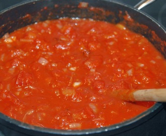 Tomatsaus