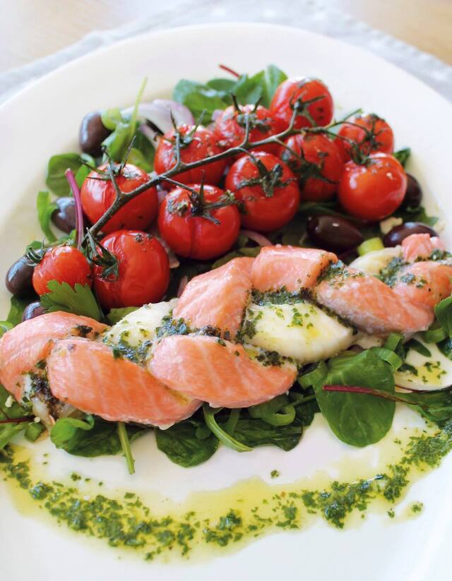 Fiskeflette av steinbit og laks med persilleolje