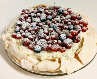 Sommerglad pavlova