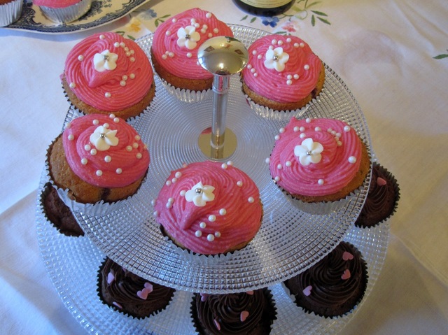 Sjokolade Cupcakes  - med kirsebær og cognac