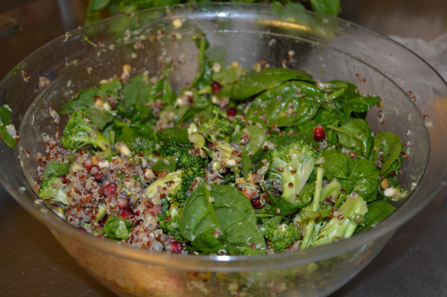 Jernrik salat med spinat og brokkoli