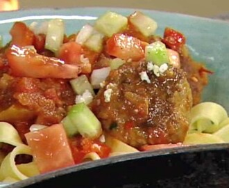 Greske kjøttboller av lam i tomatsaus