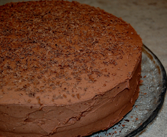 Myk sjokoladekake med vaniljekrem