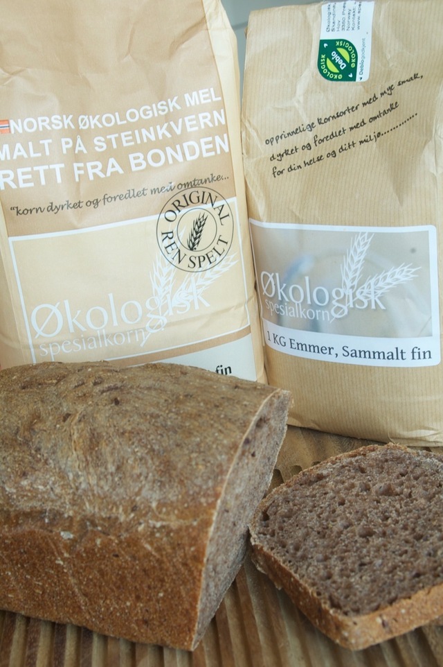 Hjemmebakt helnorsk økologisk brød uten søl