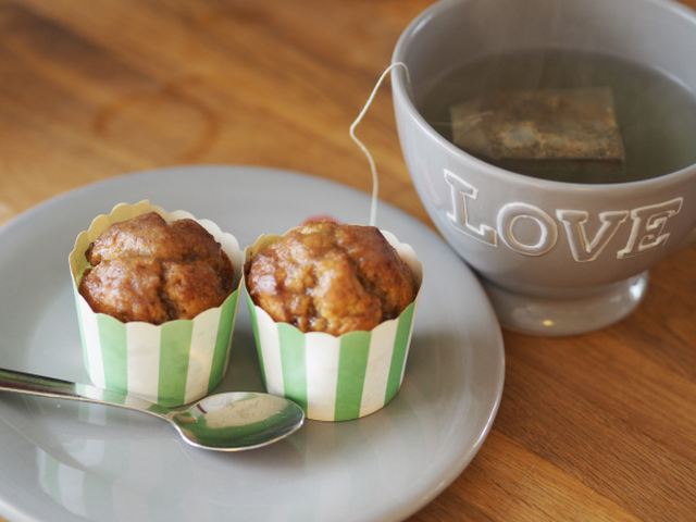 Chai krydret glaserte muffins med chia frø - og uten vanlig sukker!