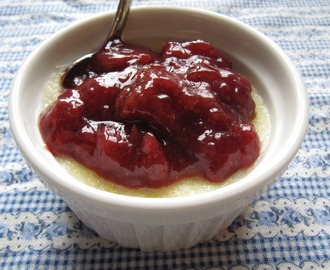 Dessert: Polentapudding med syltetøy